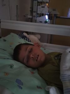 Elias hat 7 Gehirntumore